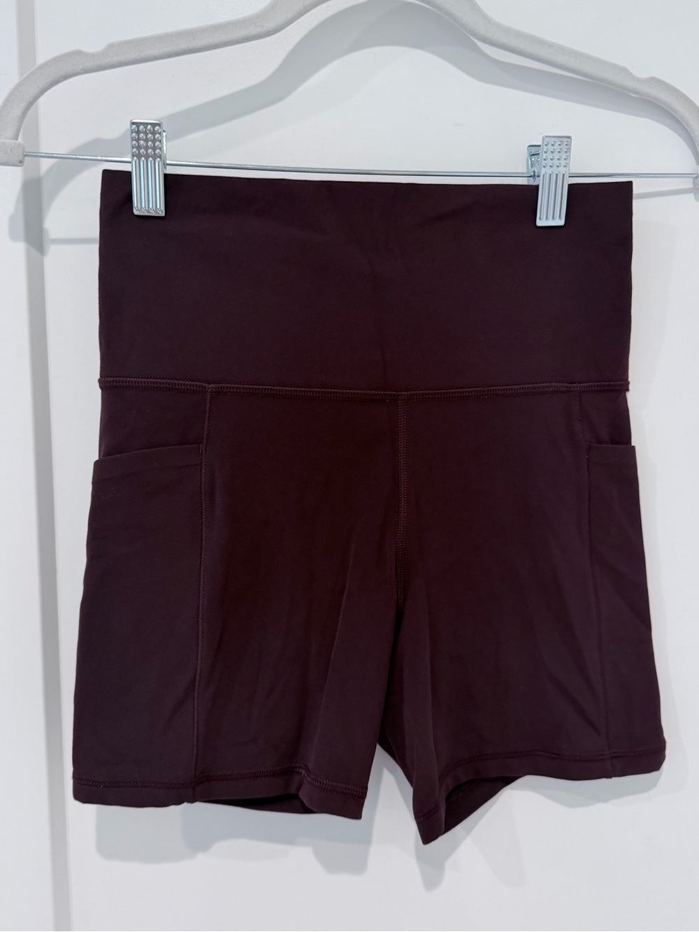 Athleta High-Rise Pocket Workout Shorts - Deep Wine, size XS
